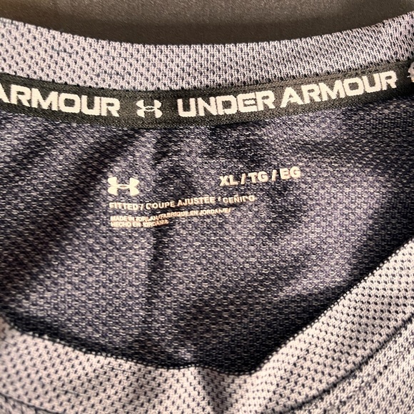 Mens Under Armour Shirt Size XL FITTED​ - Picture 2 of 3